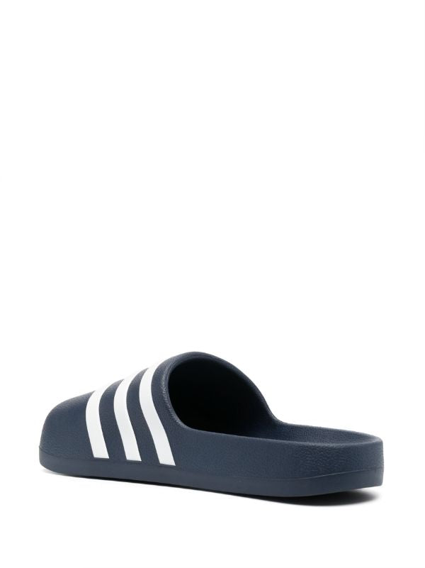 AdiFOM Adilette Casual Slides