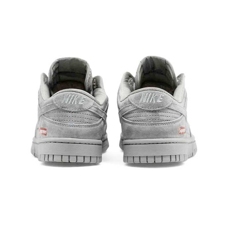 SB Dunk Low Supreme – Light grey