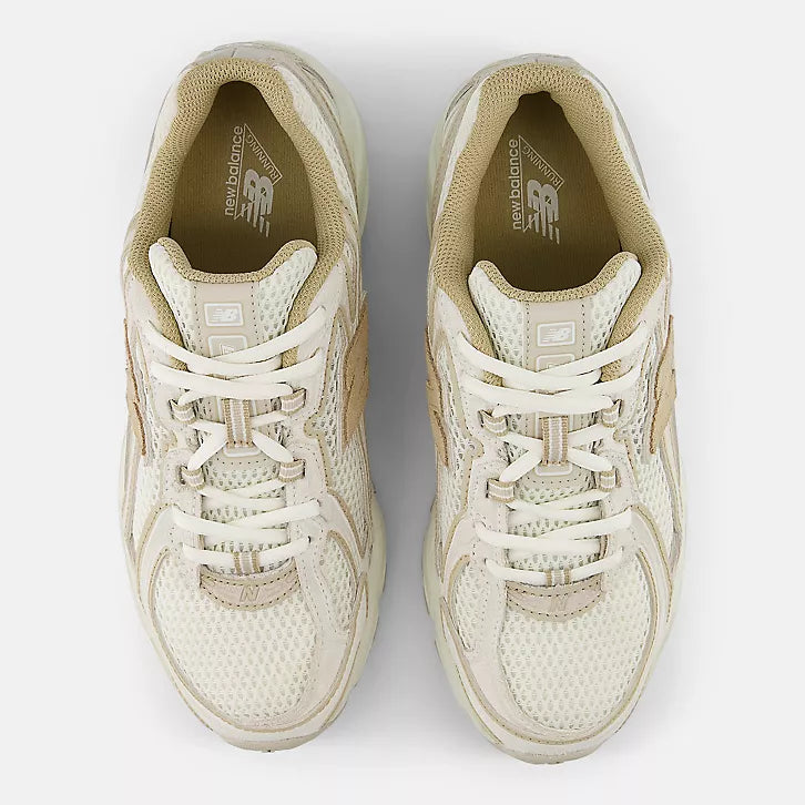 Unisex 740 shoes