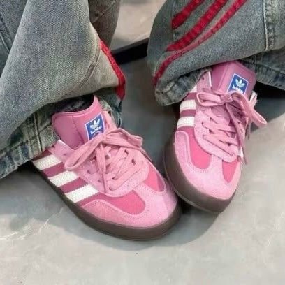 𝐀𝐝𝐢𝐝𝐚𝐬 𝐠𝐚𝐳𝐞𝐥𝐥𝐞