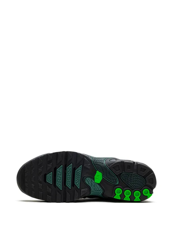 AIR MAX DRIFT “BLACK VOLT”