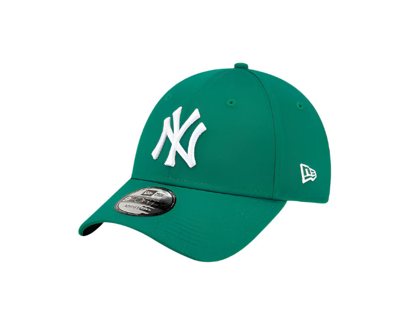 New York Yankees 9FORTY Womens League Essential Green Cap