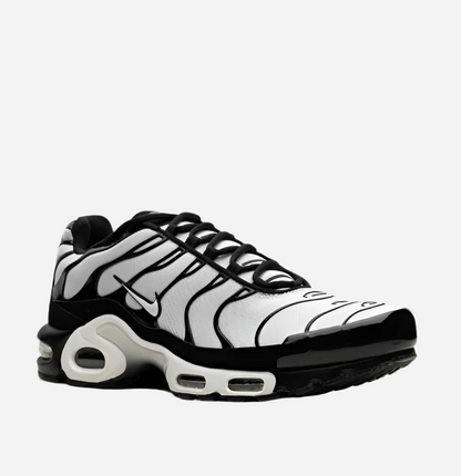 NIKE AIR MAX PLUS "OREO"