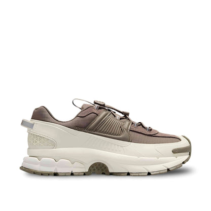 Nike Zoom Vomero Roam Winterized "Light