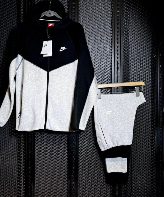 Tech Fleece "black/Grey"