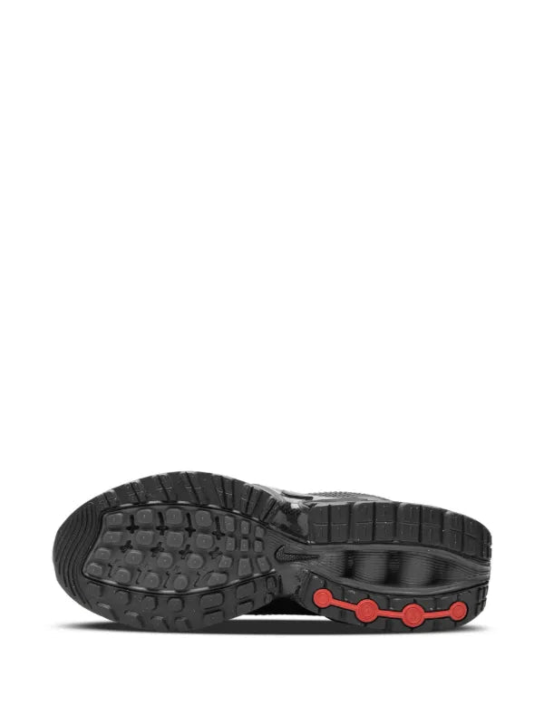 Max Dn "Triple Black"
