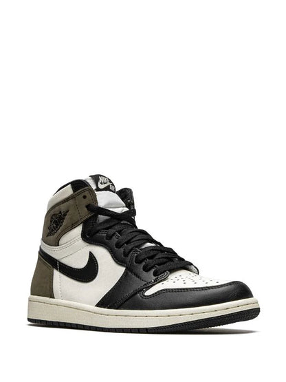 Jordan 1 Retro High OG "Dark Mocha" sneakers