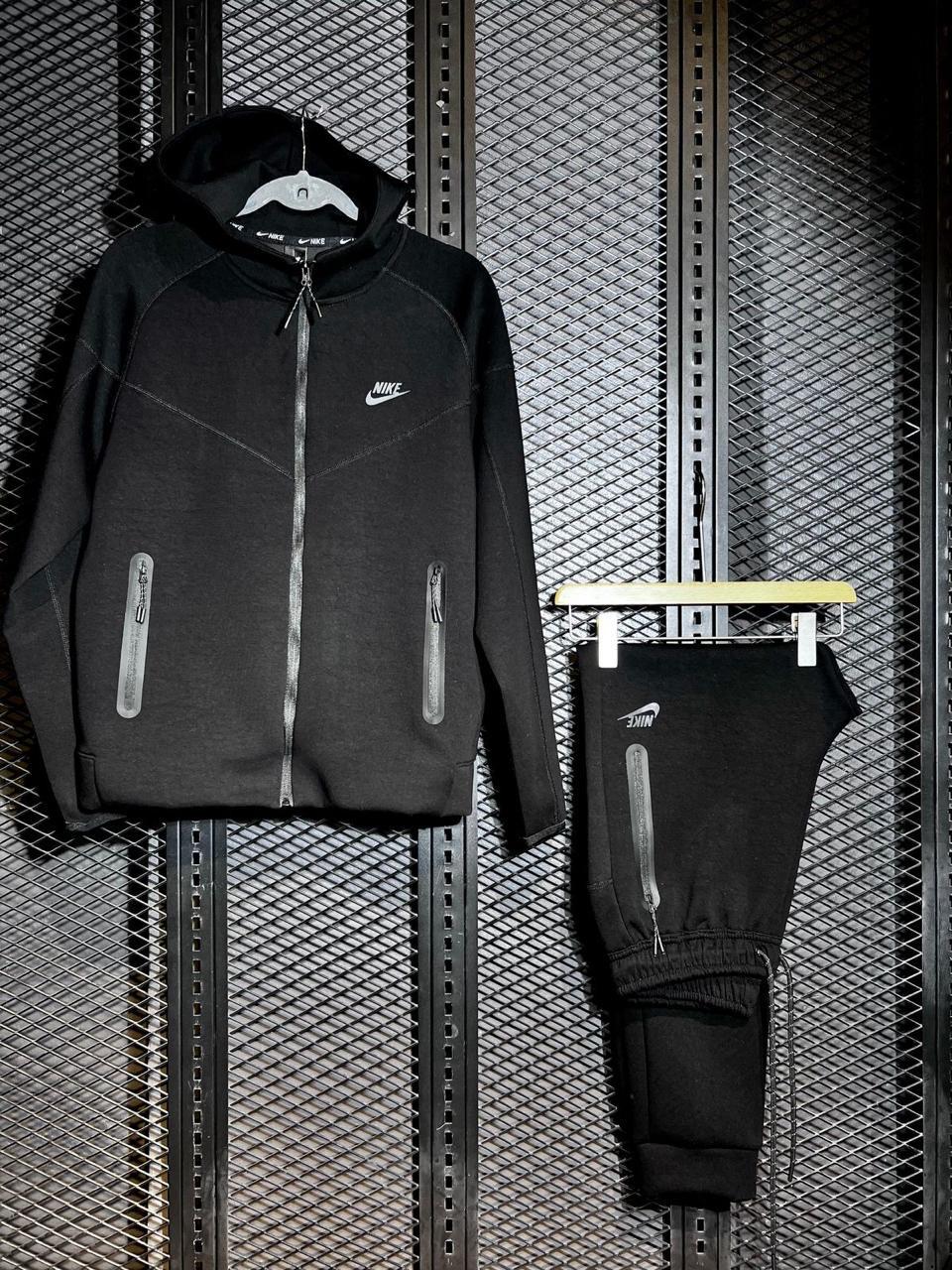 Tech Fleece "black"