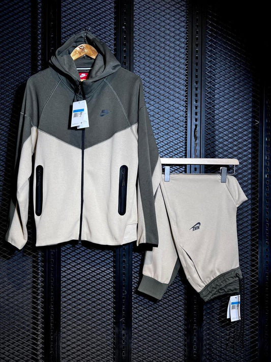 Tech Fleece