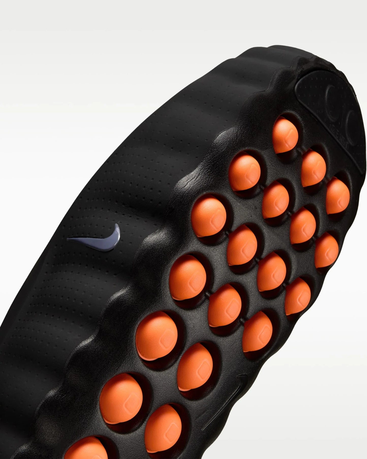 Nike Mind 001