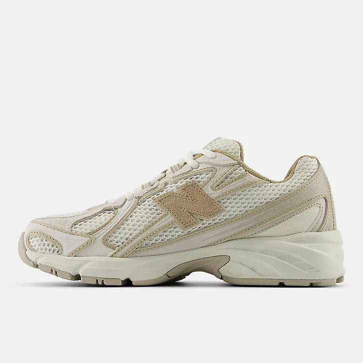 Unisex 740 shoes