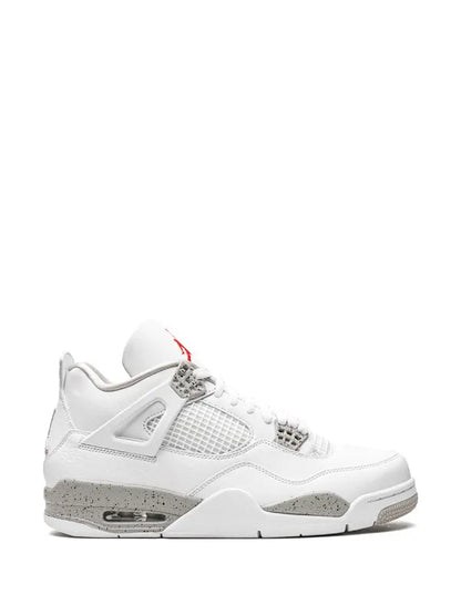 Air Jordan 4’s white oreo