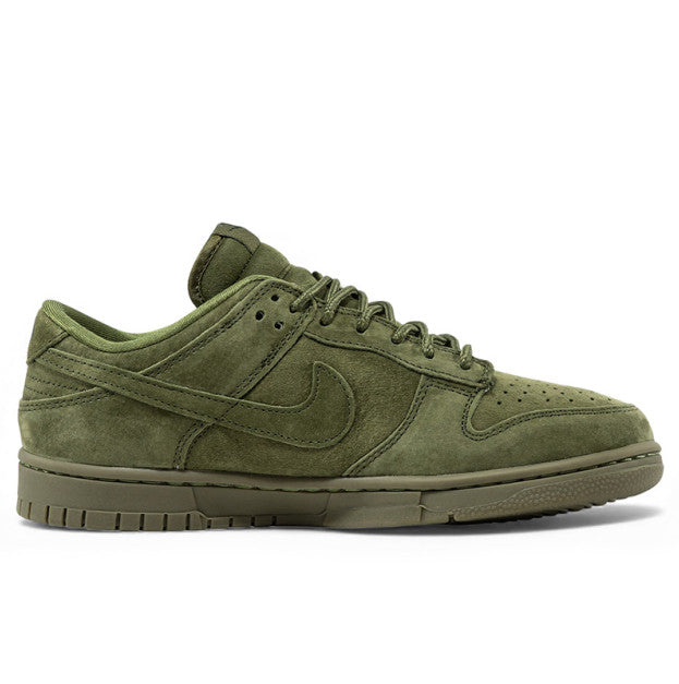 SB Dunk Low x Supreme Khaki