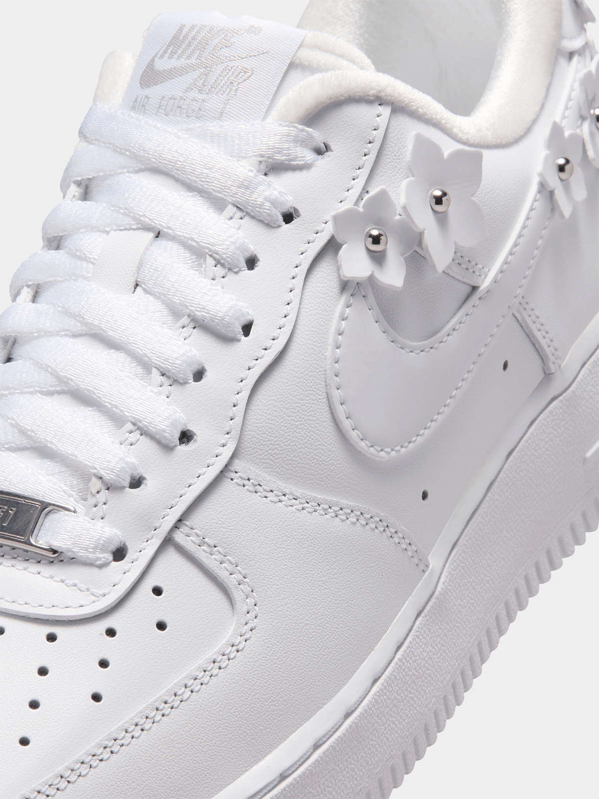 Nike Women's Air Force 1'07 Florette White Sneaker