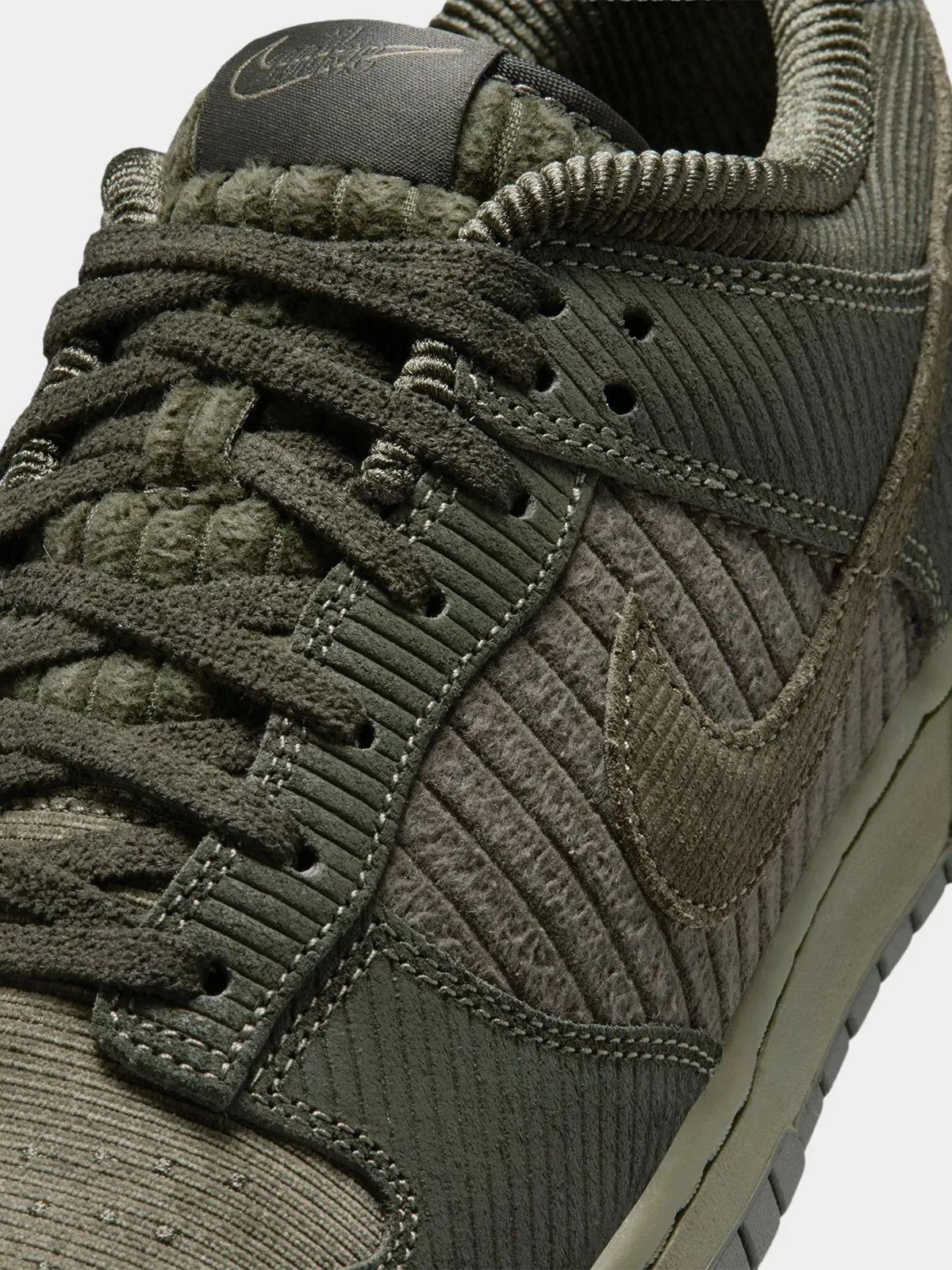 Nike Men's Dunk Low Retro Premium Khaki Sneaker