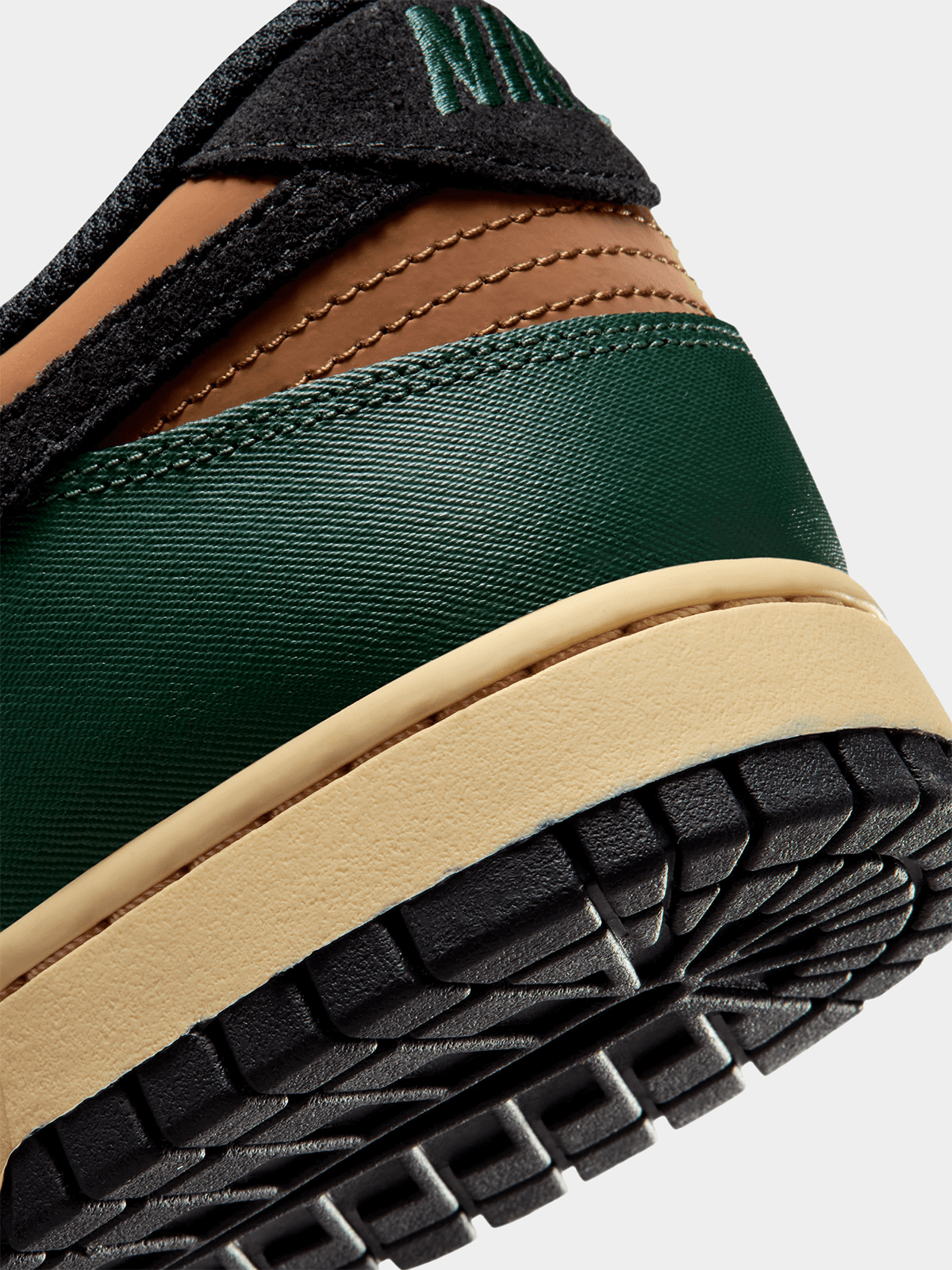 Nike Men's Dunk Low Retro Fir/Light British Tan/Sesame/Black Sneaker
