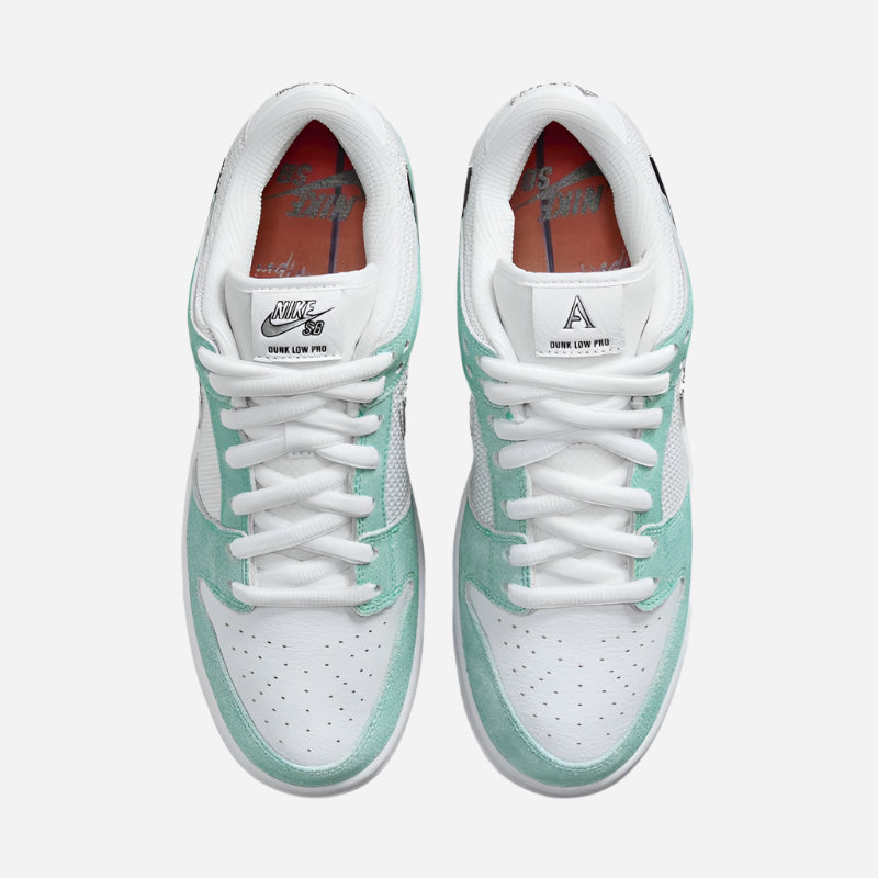 Nike SB Dunk Low April Skateboards "Turbo Green"