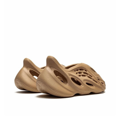 Adidas Yeezy Foam RNR Clay Taupe